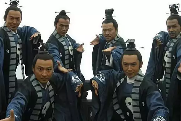 《倚天屠龍記》中武當七俠的(de)名字美成一(yī / yì ／yí)幅畫，他(tā)們的(de)武藝又如何？沒翅膀卻會飛，研究員發現金花蛇的(de)秘籍，它已掌握“空氣動力學”（聲谷）